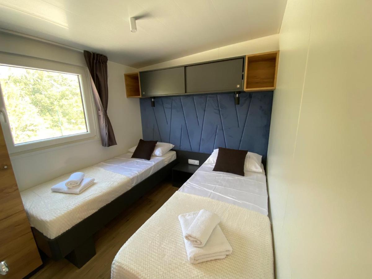 Mobile Home Saky, ビオグラード・ナ・モル エクステリア 写真